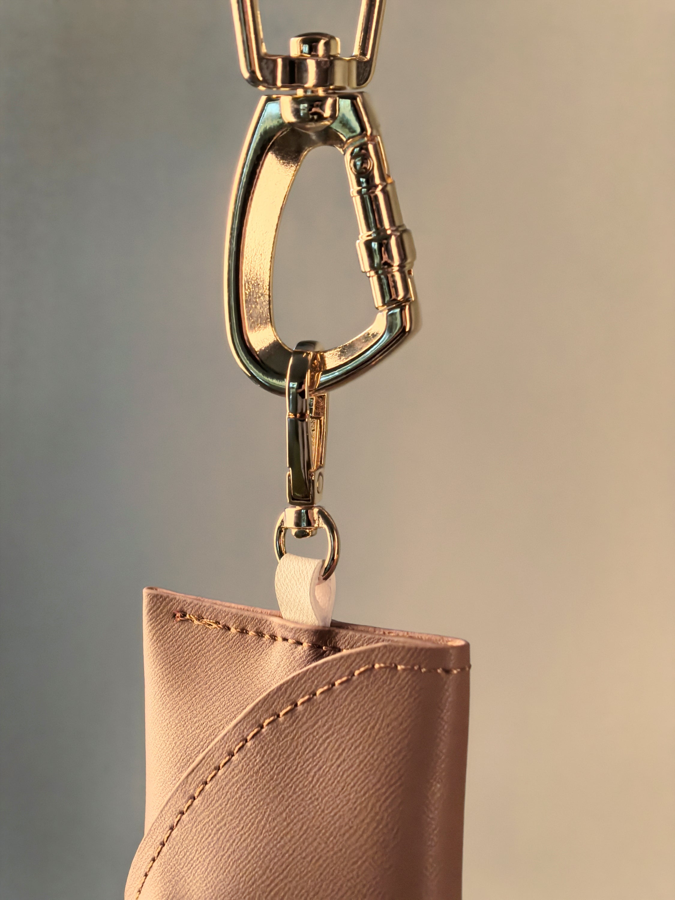 WASTE BAG HOLDER - BEAR BROWN - PetLiveliest - PetLiveliest